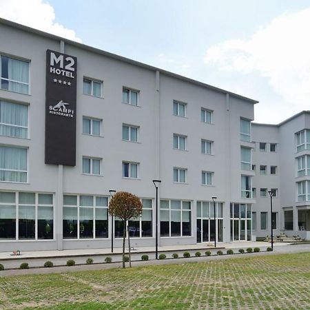 M2 Hotel 比森齐奥营 外观 照片